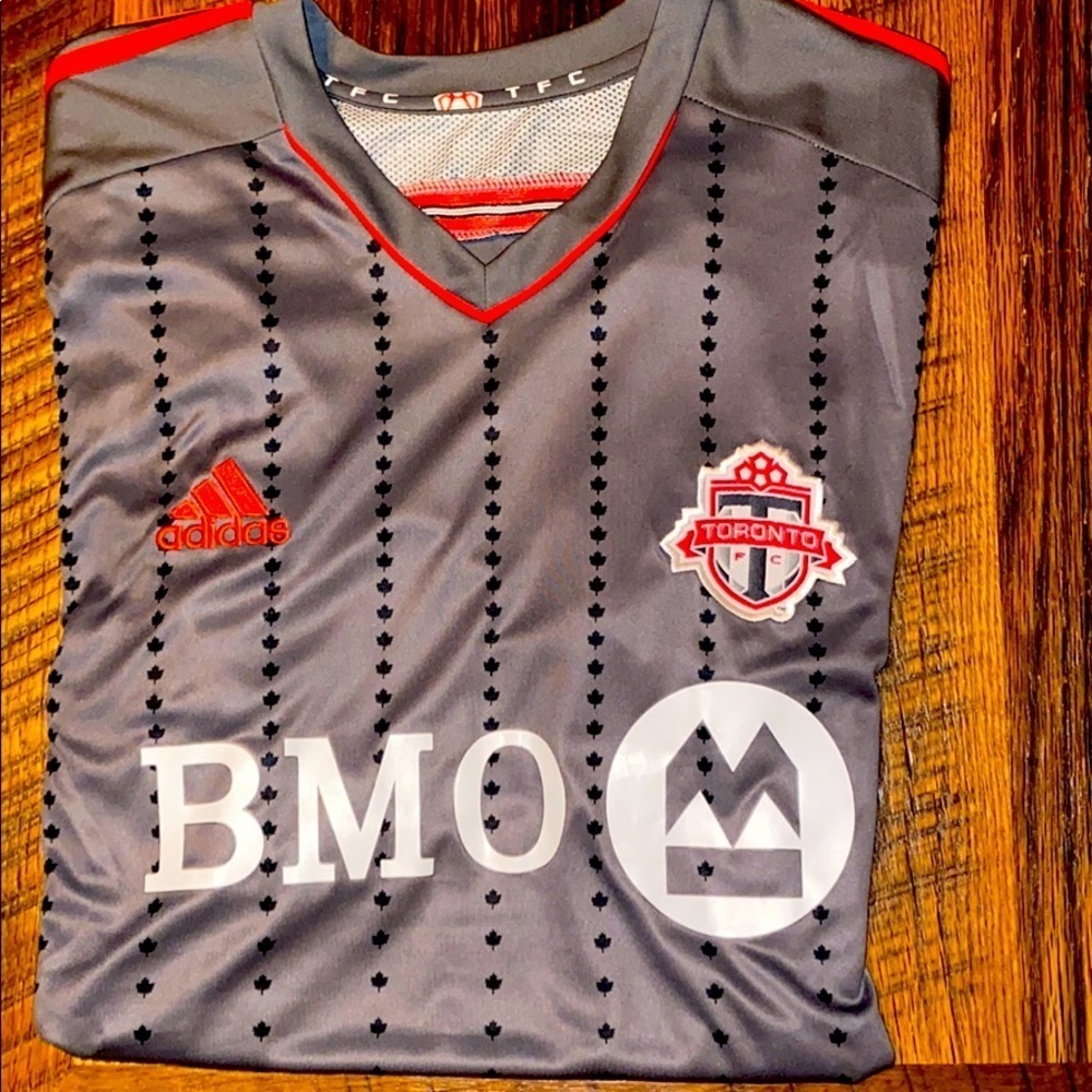 NWOT 2015 Toronto away jersey